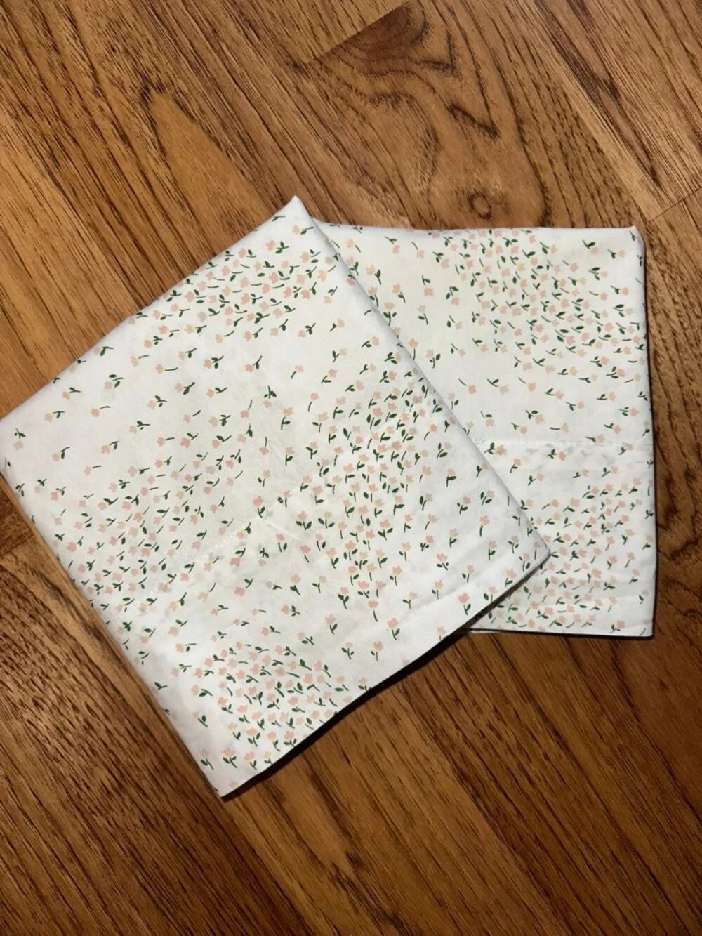 Kate Spade Pink & Green Ditsy Floral Print Standard/Queen Set of 2 Pillowcases